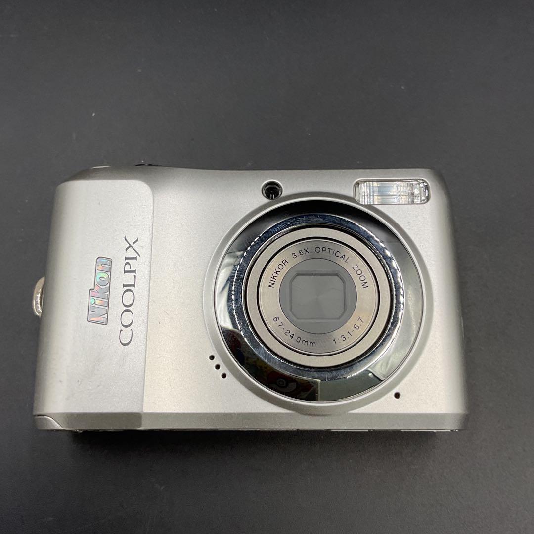 C1575 Nikon COOLPIX L19 シルバー　カメラ