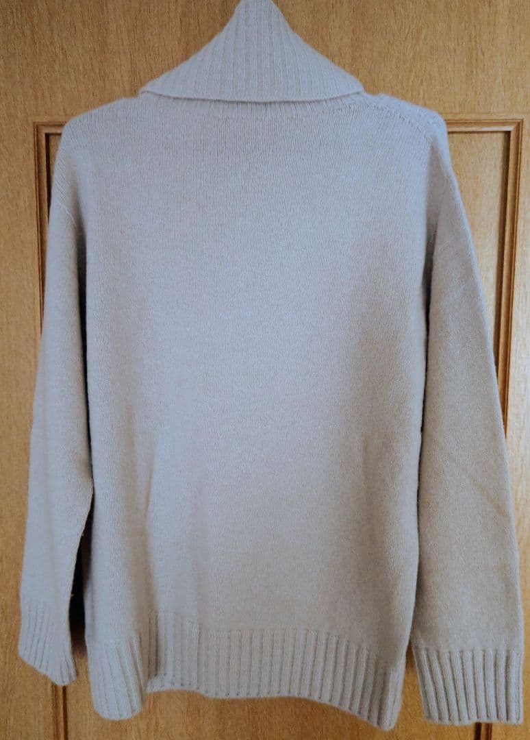 ピンキー＆ダイアン バックスリットソフトウールプルオーバー