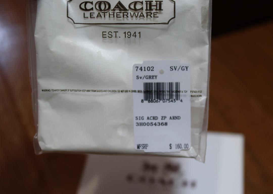 美品　COACH　コーチ　二つ折　財布（パスケース付き）