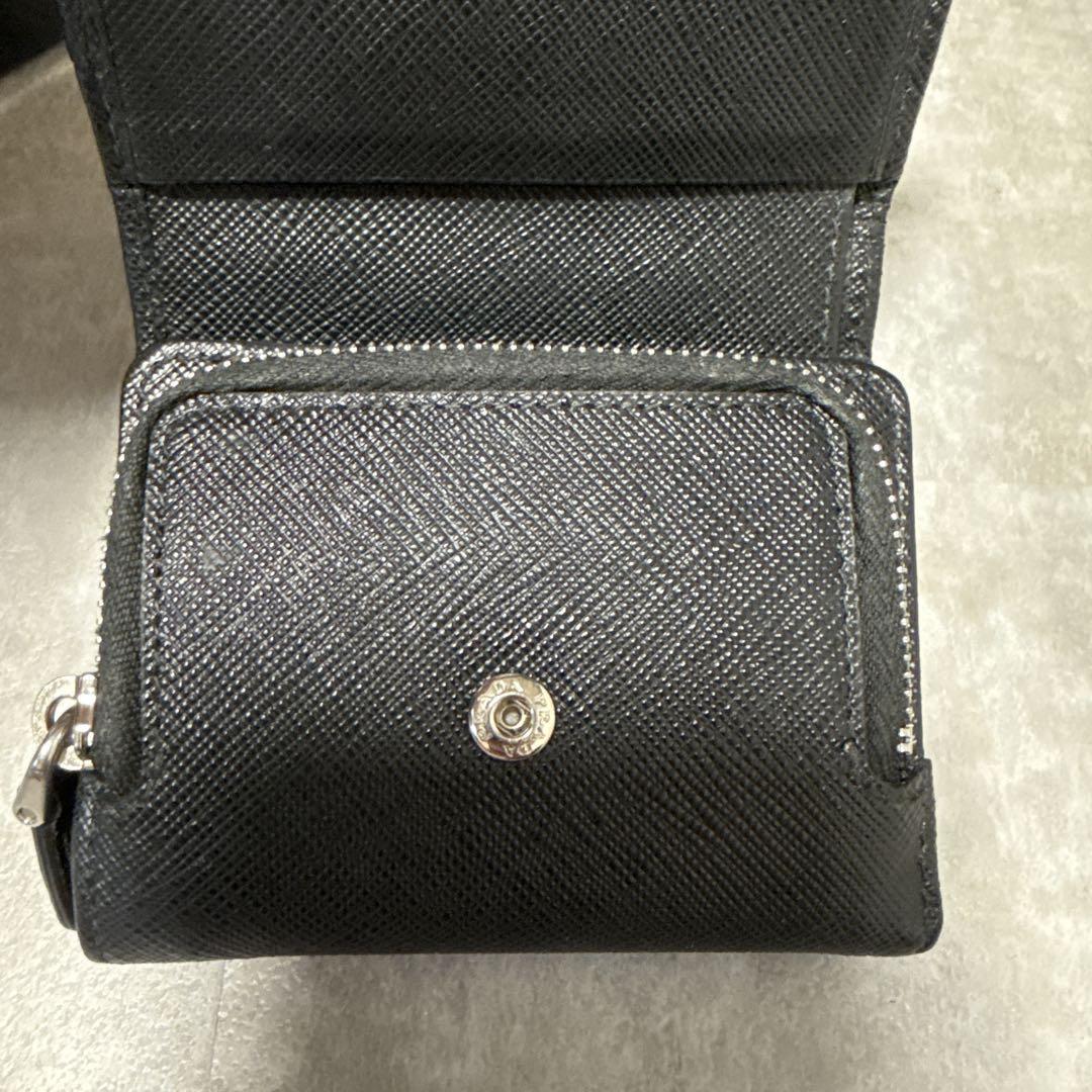 PRADA ブラック 三つ折り財布
