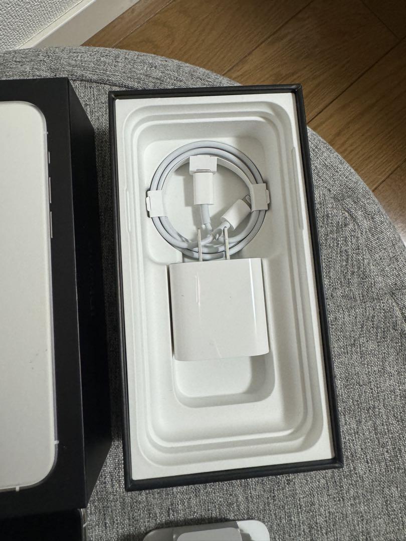 【値下げ】iPhone11Pro 本体 シルバー 256GB SIMフリー 値下げ】iPhone11Pro 本体 シルバー 256GB SIMフリー