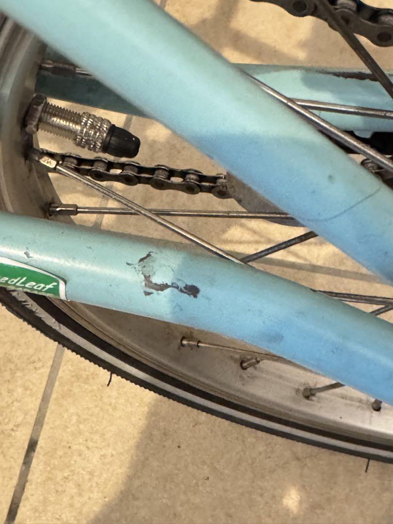 ブロンプトンの折りたたみ自転車 水色 変速付き　中古品