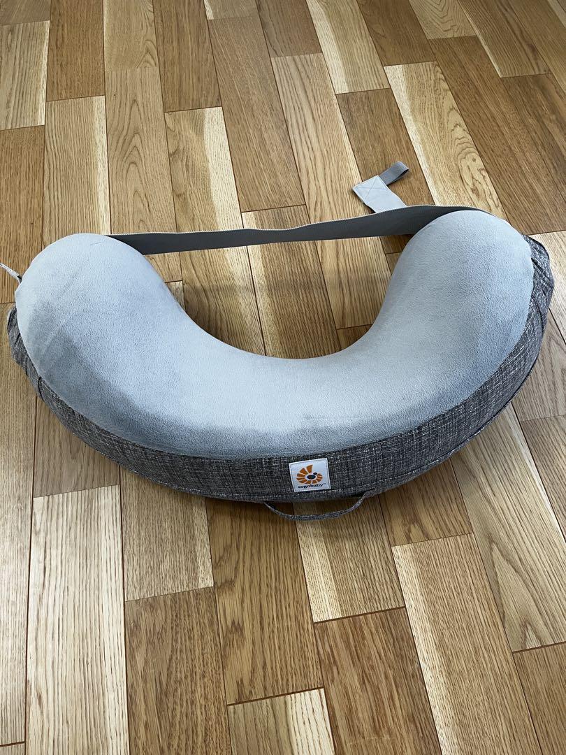 ergobaby エルゴベビー　授乳クッション グレー U字型　ストラップ付き