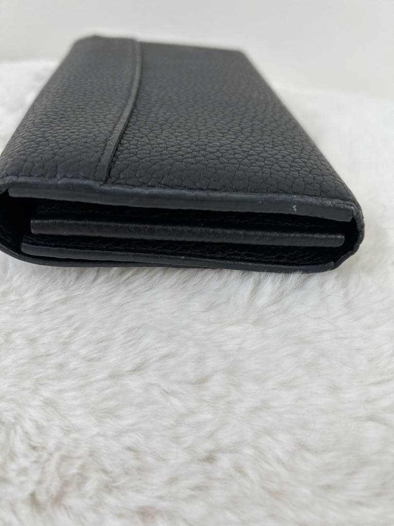 LOUIS VUITTON 黒レザー財布