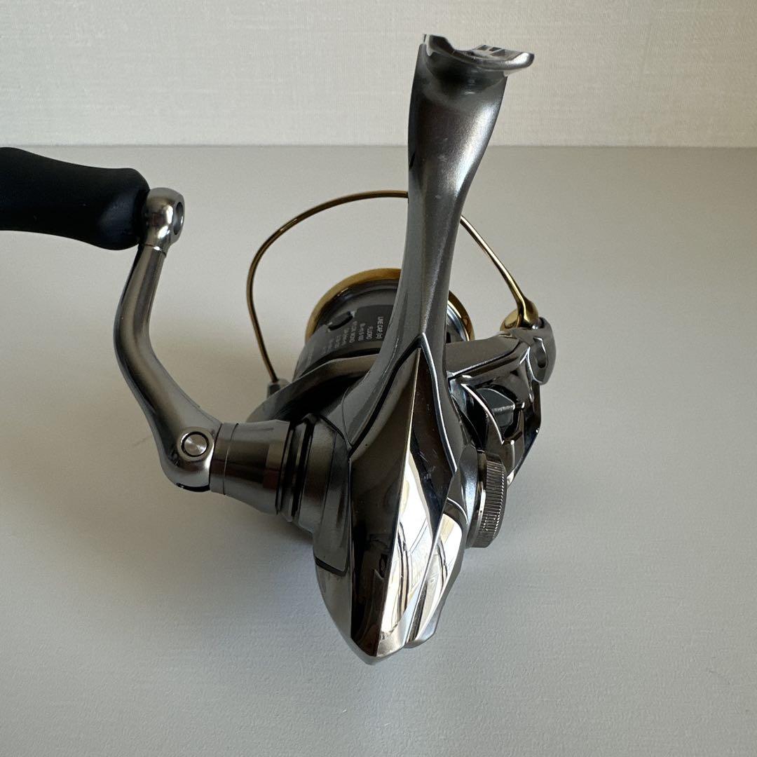 シマノ15 ツインパワー 2500S 中古美品