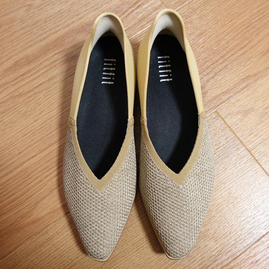 フィットフィット 撥水ニット フラットシューズ ゴールドベージュ 24.5ｃｍ