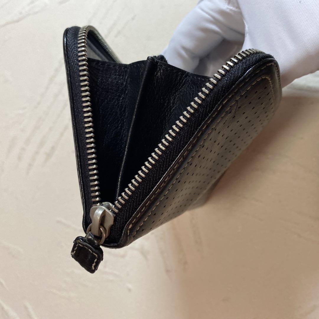 PRADA プラダ 長財布 パンチング レザー ブラック 黒 ラウンドファスナー