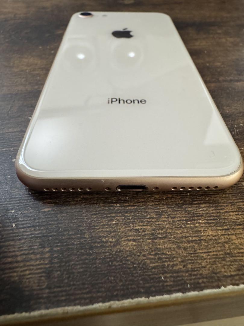 iPhone8 ゴールド 64GB 本体のみ - メルカリ