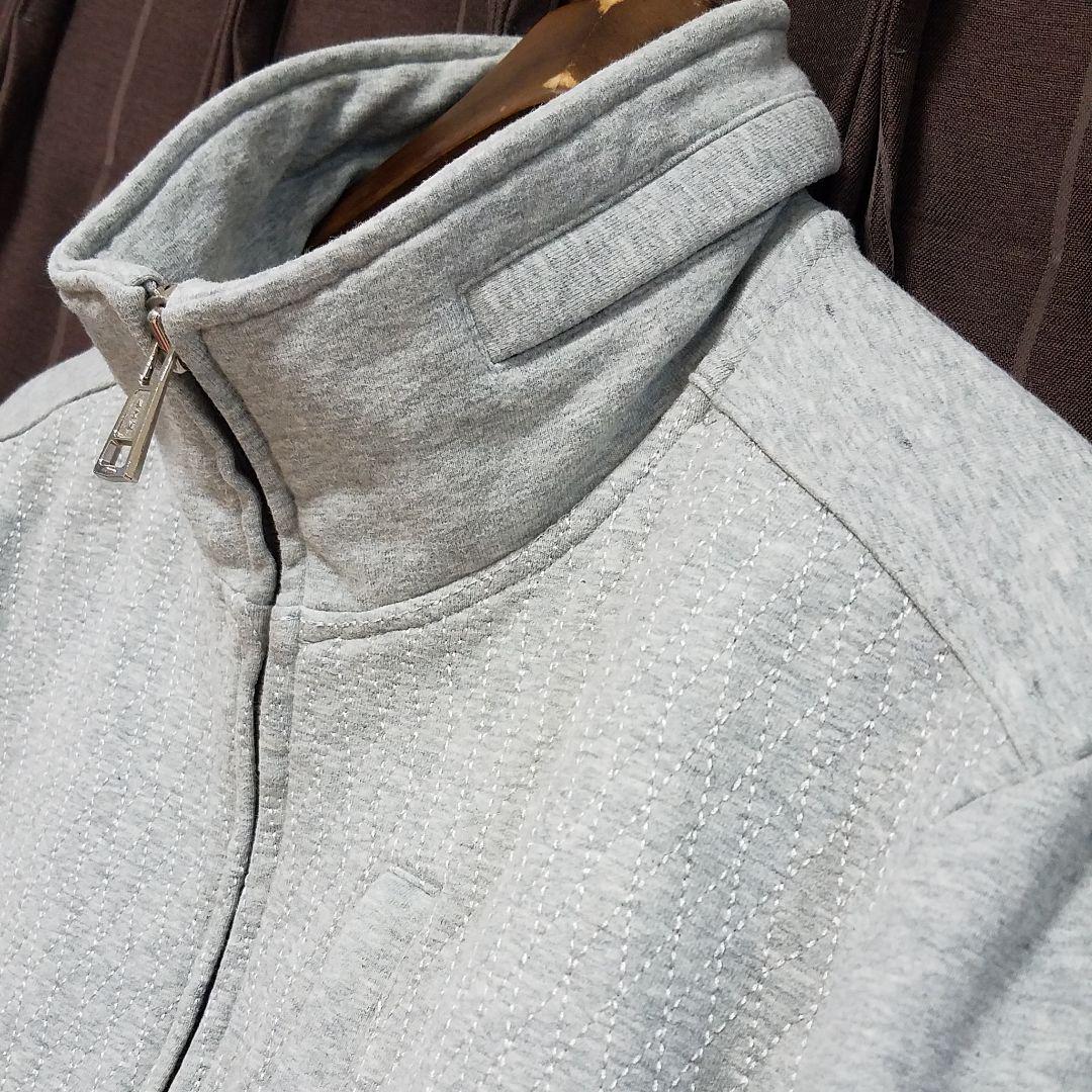 37%割引L【日本限定モデル】 【レア!4.8万⠀】AKM刺繍デザインジップ 日本売り ジップ フード収納】CASTELBAJAC プリント 前後豪華 【新品同様 その他