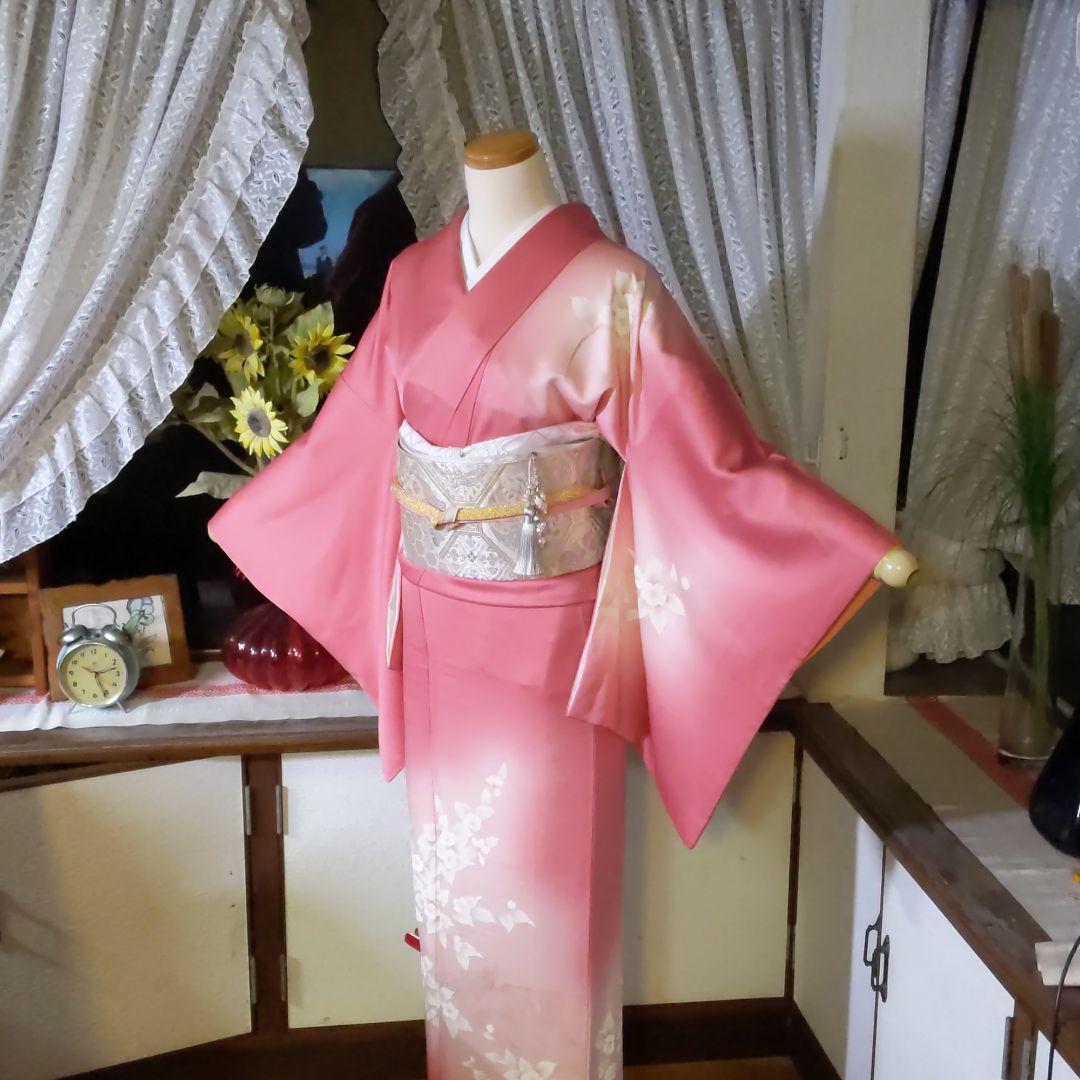 33%割引レッド系【メーカー直売】 サーモンピンクの綸子地に桜の花が舞う美しい正絹の訪問着です 着物 浴衣/水着レッド系-SKYBUSINESSCENTER.COM.PA 33%割引レッド系【メーカー直売】 サーモンピンクの綸子地に桜の花が舞う美しい正絹の訪問着です 着物 浴衣/水着レッド系-SKYBUSINESSCENTER.COM.PA