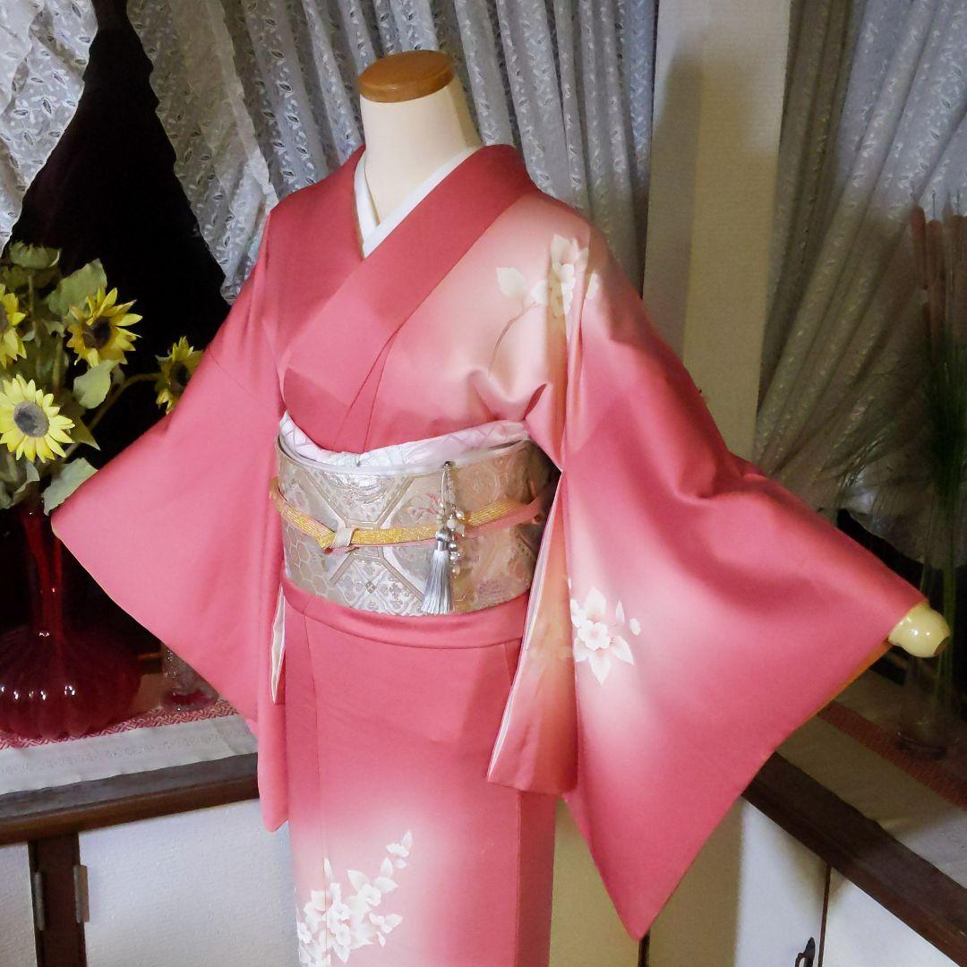 33%割引レッド系【メーカー直売】 サーモンピンクの綸子地に桜の花が舞う美しい正絹の訪問着です 着物 浴衣/水着レッド系-SKYBUSINESSCENTER.COM.PA 33%割引レッド系【メーカー直売】 サーモンピンクの綸子地に桜の花が舞う美しい正絹の訪問着です 着物 浴衣/水着レッド系-SKYBUSINESSCENTER.COM.PA