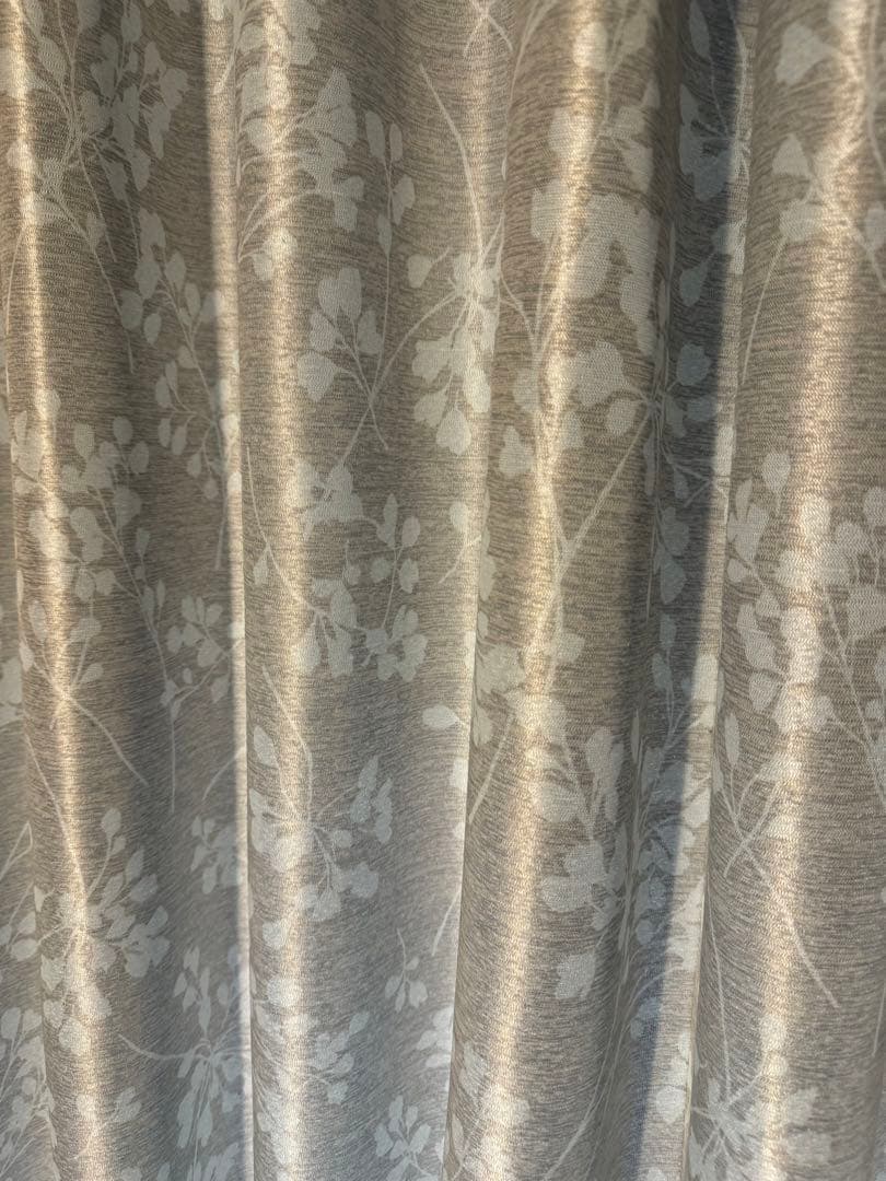 ケユカオーダーカーテン花柄 ベージュ ドレープカーテンKEYUCA200