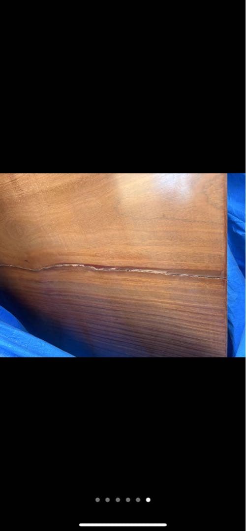 一枚板のテーブル