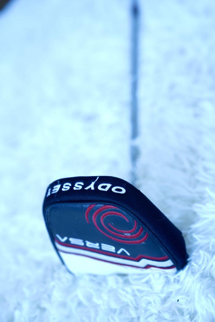 GW価格　ODEYSSEY WHITE HOT XG TERON カバー付
