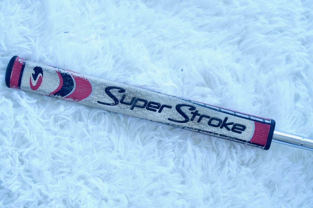 GW価格　ODEYSSEY WHITE HOT XG TERON カバー付