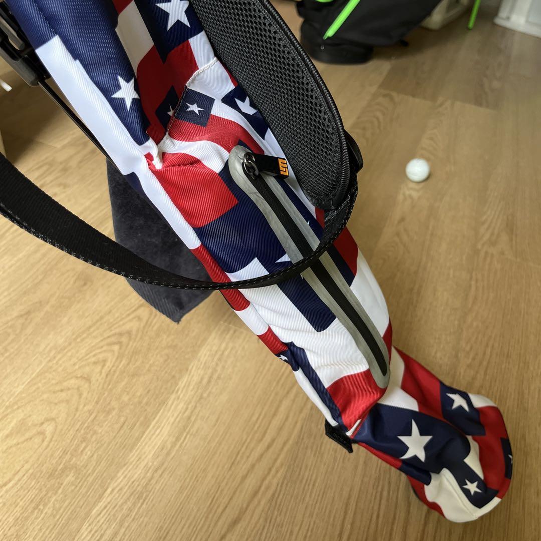 LOUDMOUTHセルフスタンドキャリーバッグ