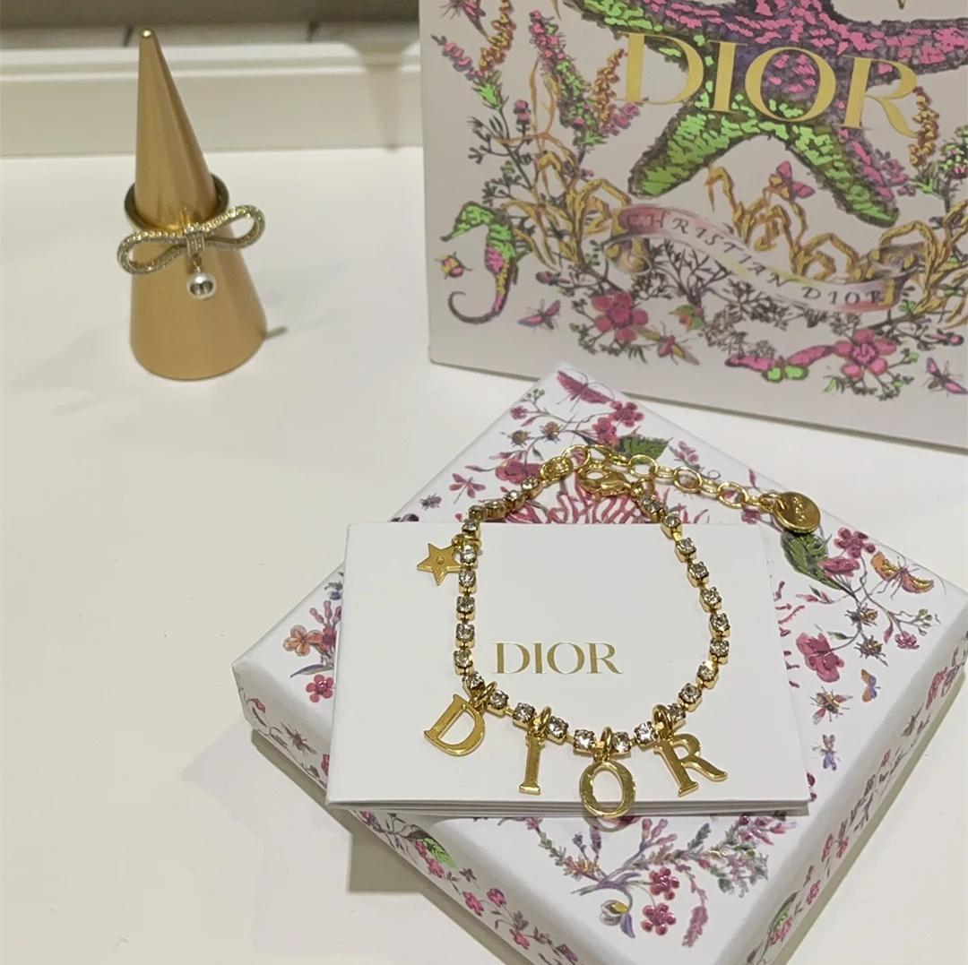 匿名配送✨Dior ✨ブレスレット　ゴールド