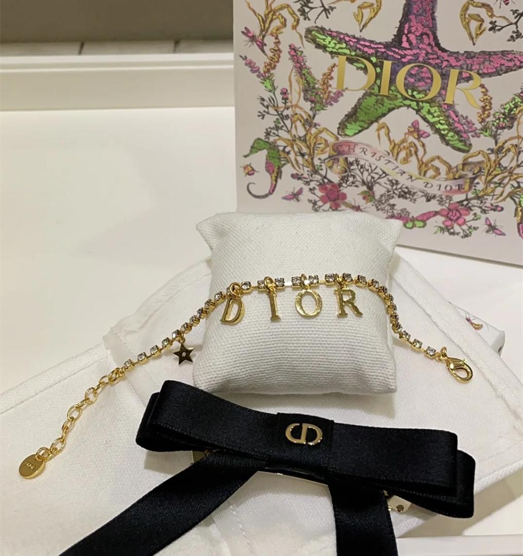 匿名配送✨Dior ✨ブレスレット　ゴールド