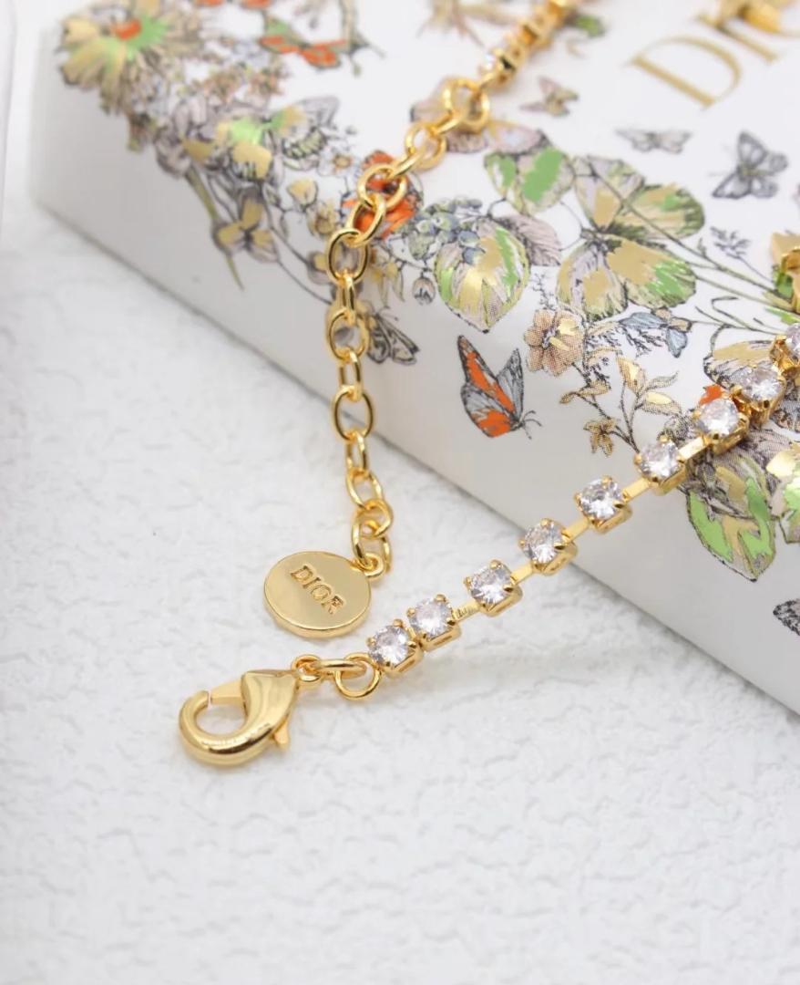 匿名配送✨Dior ✨ブレスレット　ゴールド
