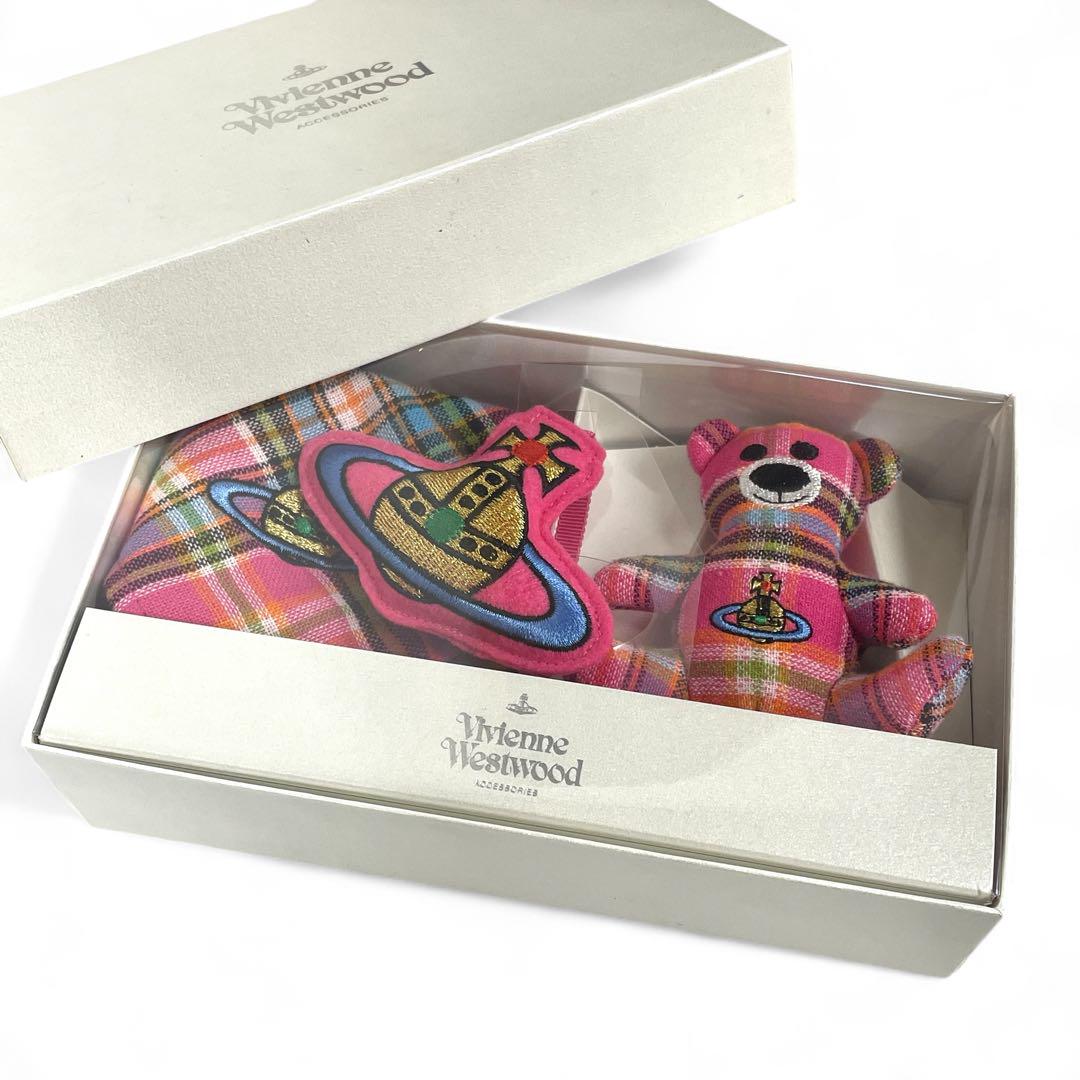 【新品未開封】Vivienne Westwood ハンカチandチャーム