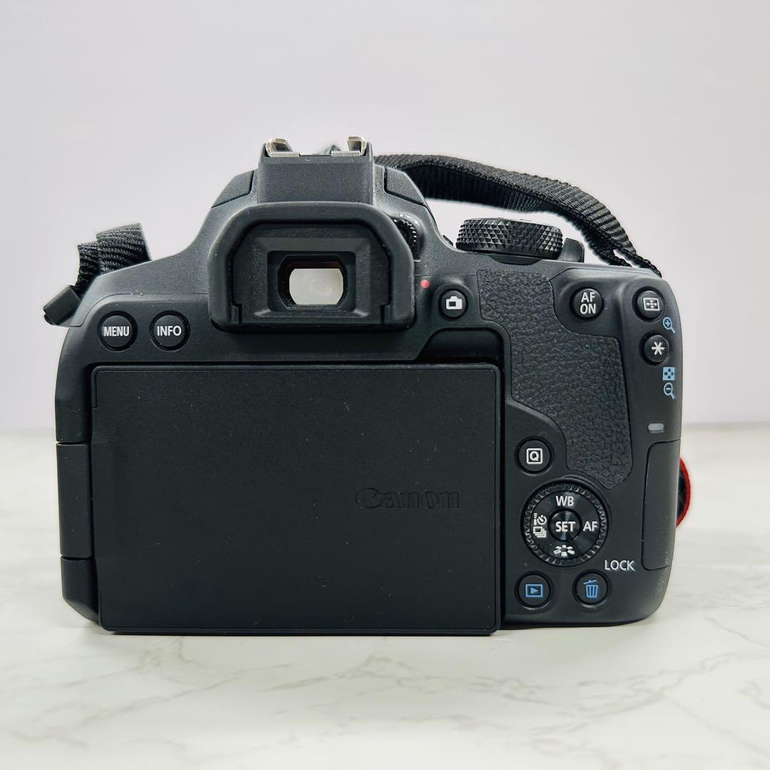 Canon EOS Kiss X10i ボディ efs 18-55mm