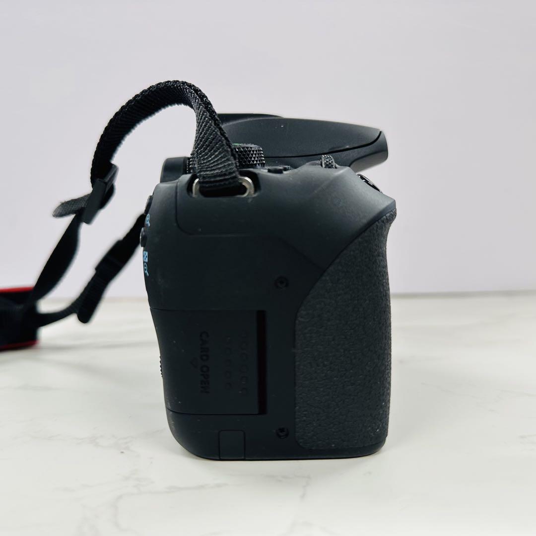 Canon EOS Kiss X10i ボディ efs 18-55mm