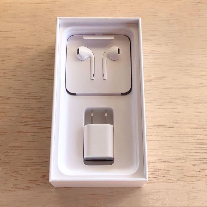 お得セール しゅりん様専用 64GB SIMフリー化済 TmdQU-m41304396956 iPhoneSE 第2世代ホワイト お得超激安