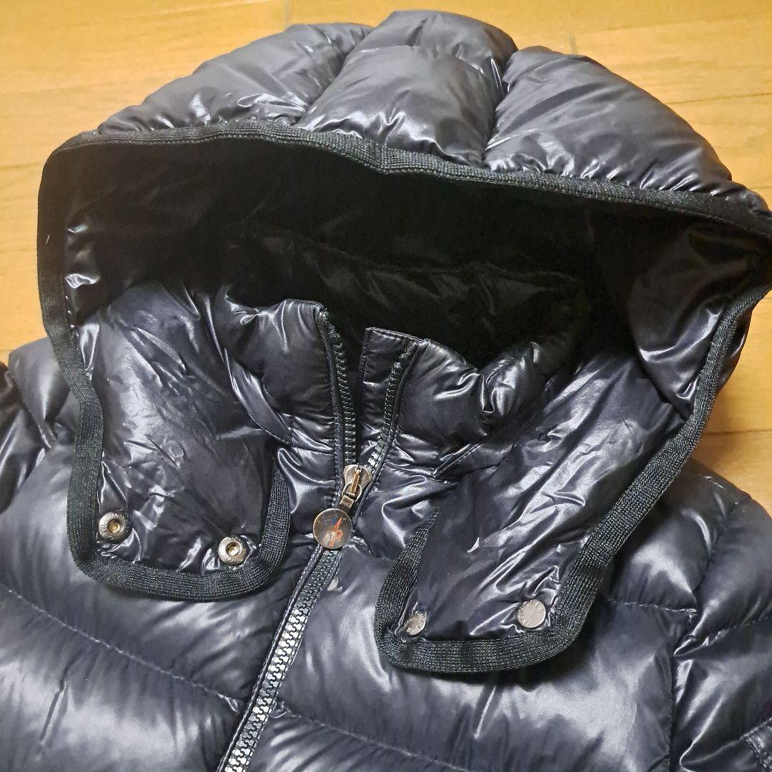 MONCLERキッズダウンジャケット　ハンガー付き