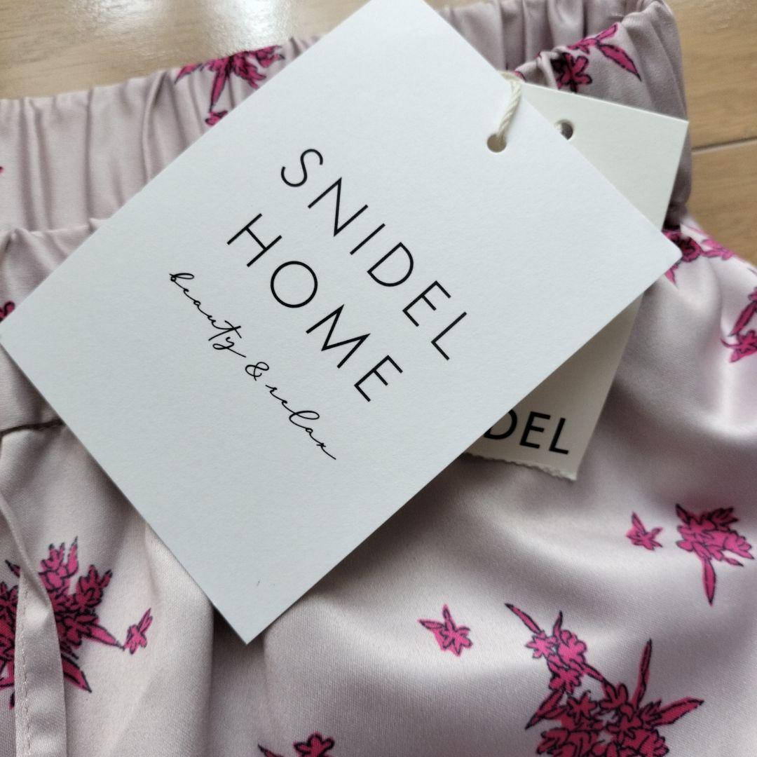新品未使用タグ付き】SNIDEL HOME(スナイデルホーム) ストライプ