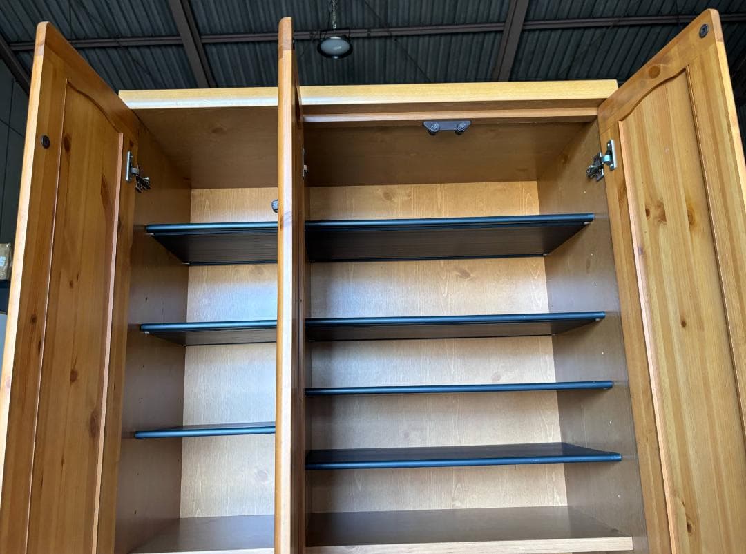 パイン材正面、シューズボックス、下駄箱、幅85cm 30足収納可能、Used パイン材正面、シューズボックス、下駄箱、幅85cm 30足収納可能、Used