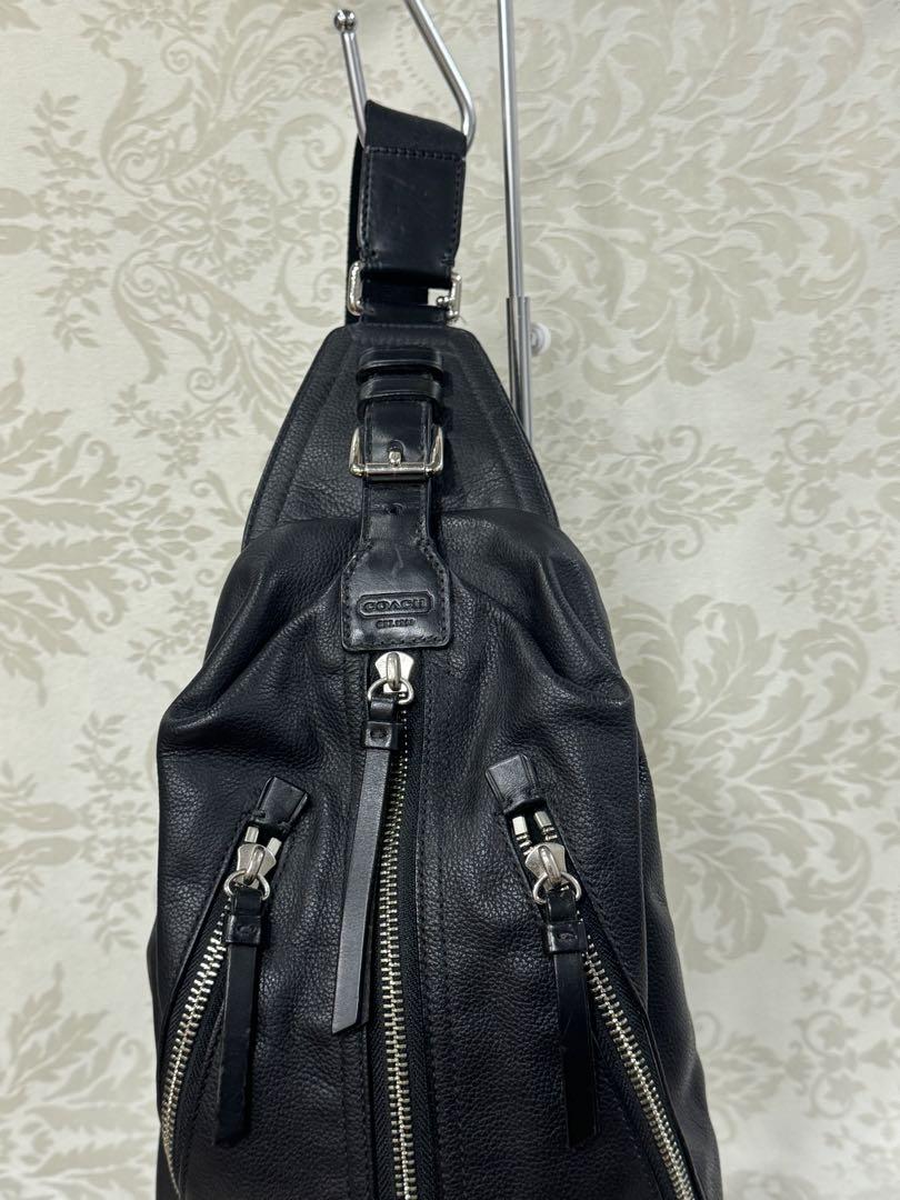 COACH コーチ トンプソンレザース リング ボディバッグ 黒 70360