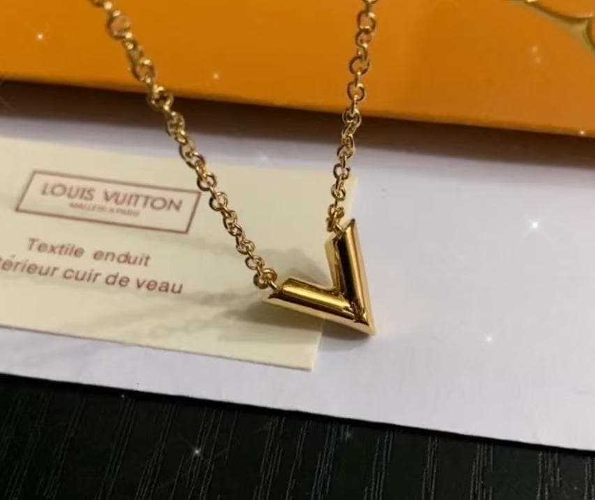 Louis Vuitton V 字型ネックレス 極美品