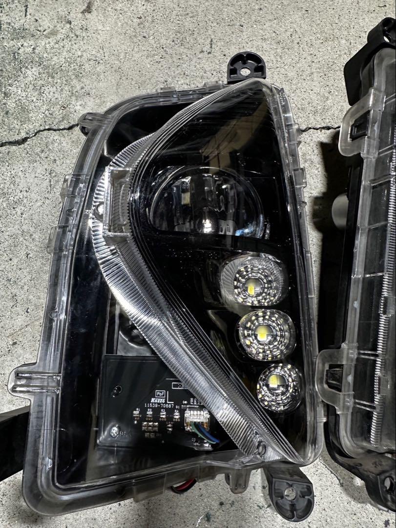 50プリウスフォグ　前期　h11バルブ交換タイプ