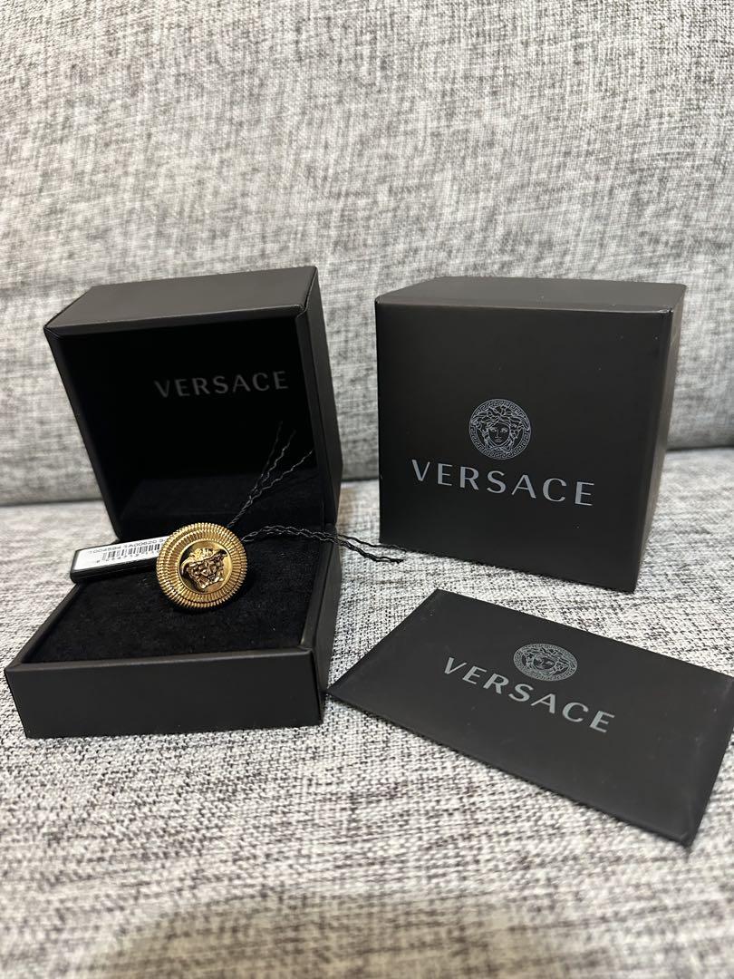 【新品未使用】VERSACE 17号　ゴールドリング　指輪　ベルサーチ