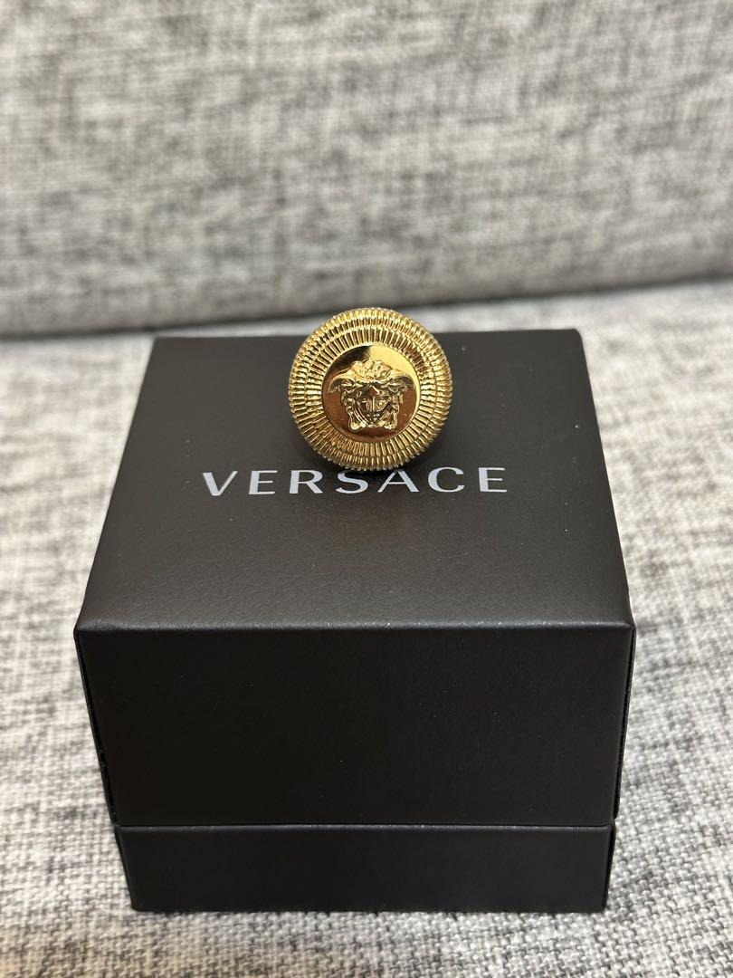 【新品未使用】VERSACE 17号　ゴールドリング　指輪　ベルサーチ