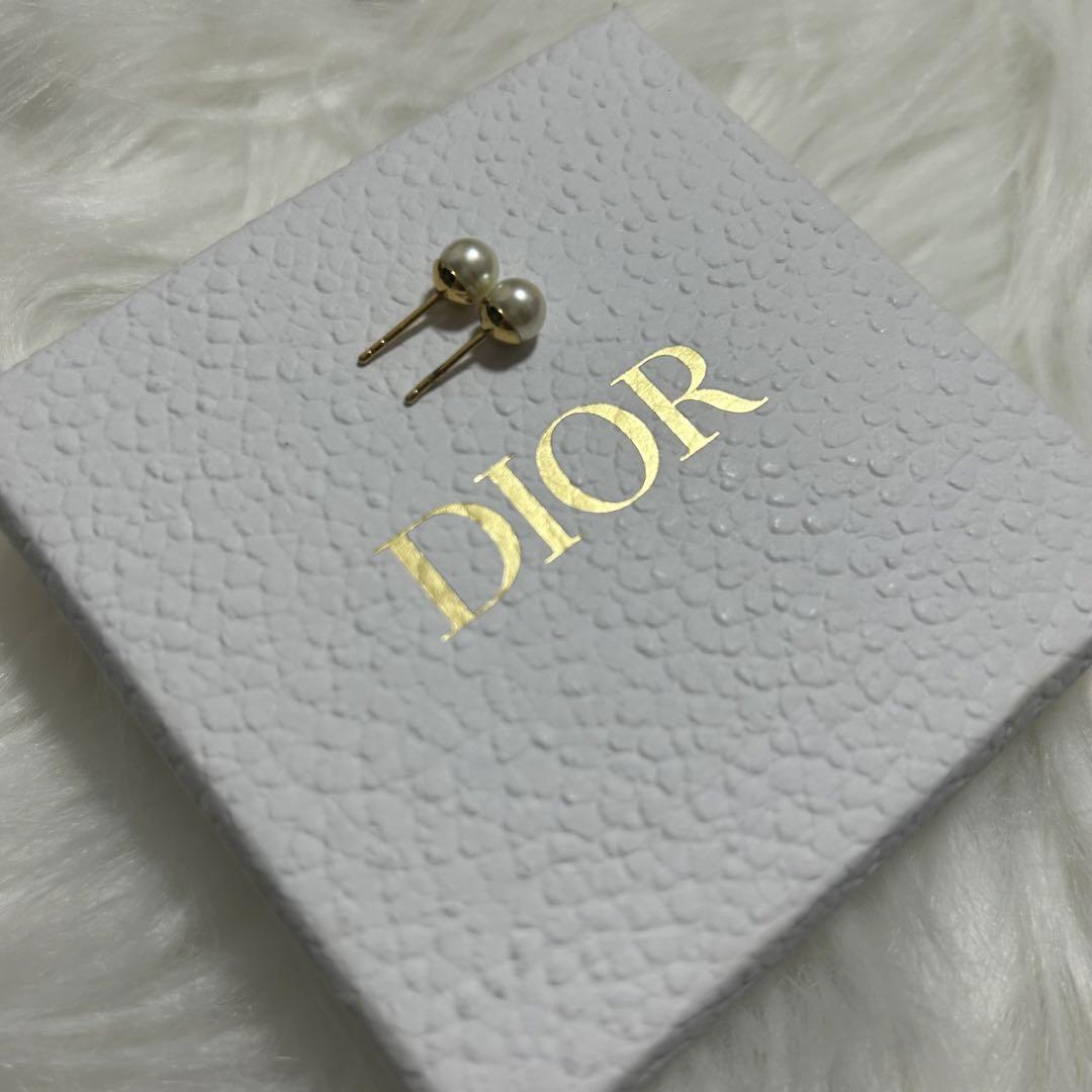Dior オールトライバルピアス パールゴールド