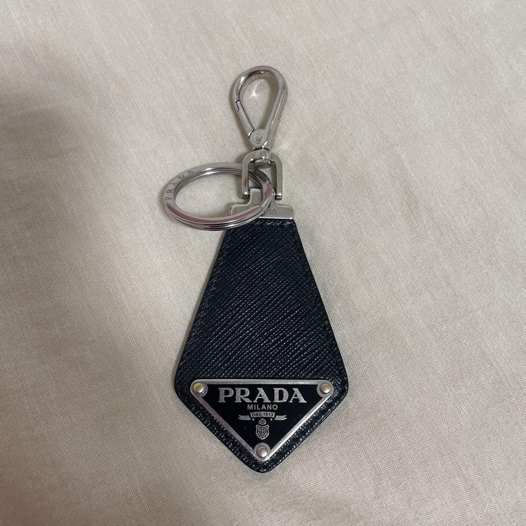 PRADA キーホルダー - キーホルダー高 品質