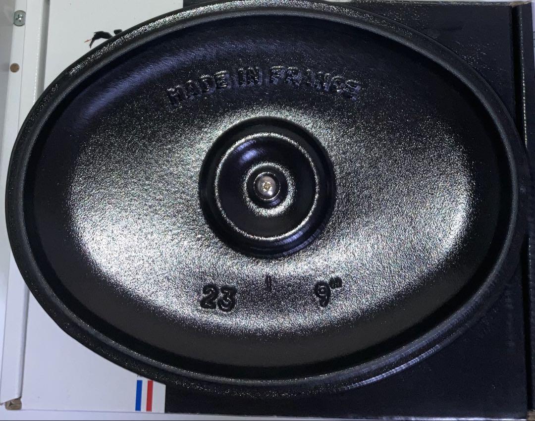 staub ストウブ オーバル ホットプレート 23cm　両手鍋　バジルグリーン