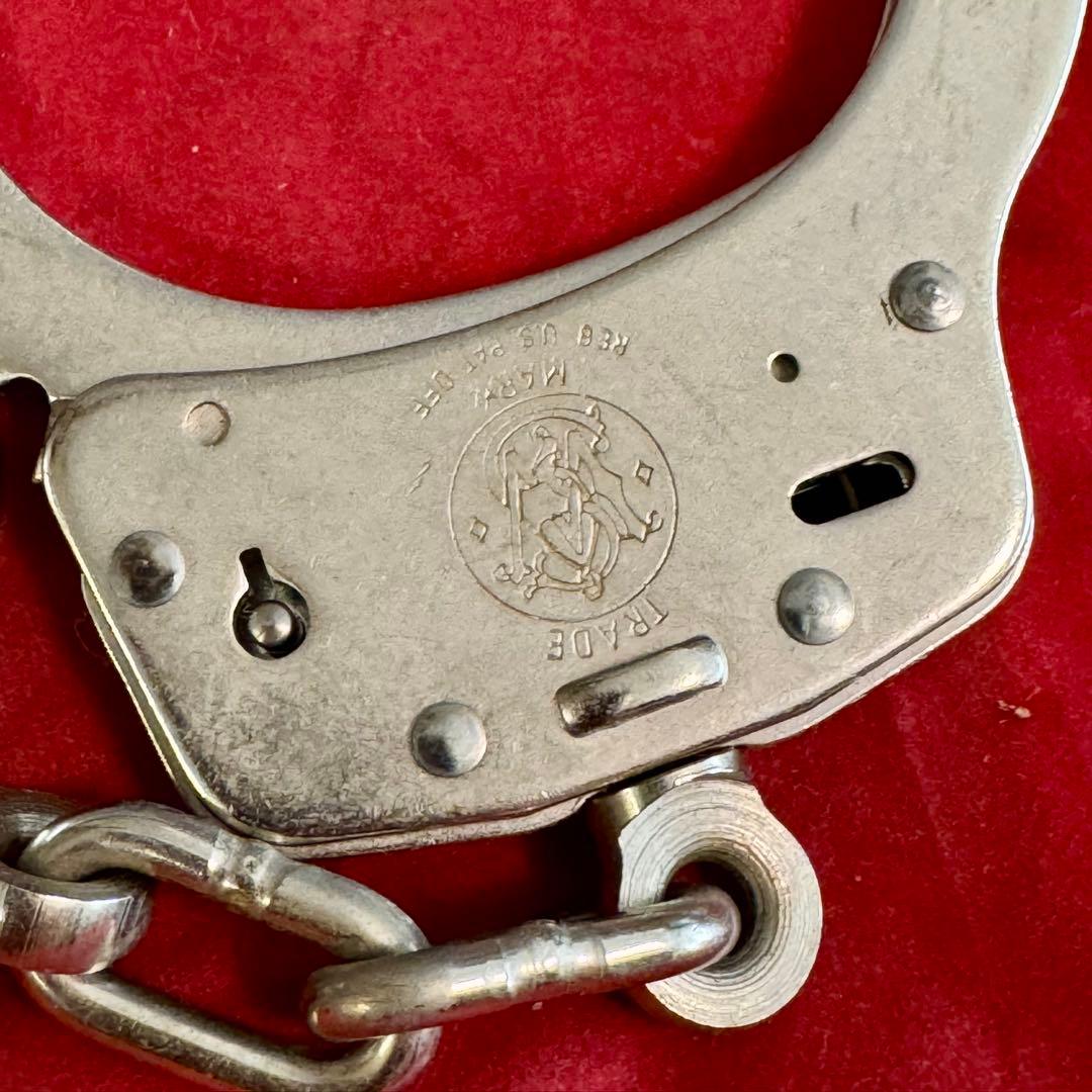 S&W ハンドカフ(手錠) M100-1 S&W ハンドカフ(手錠) M100-1