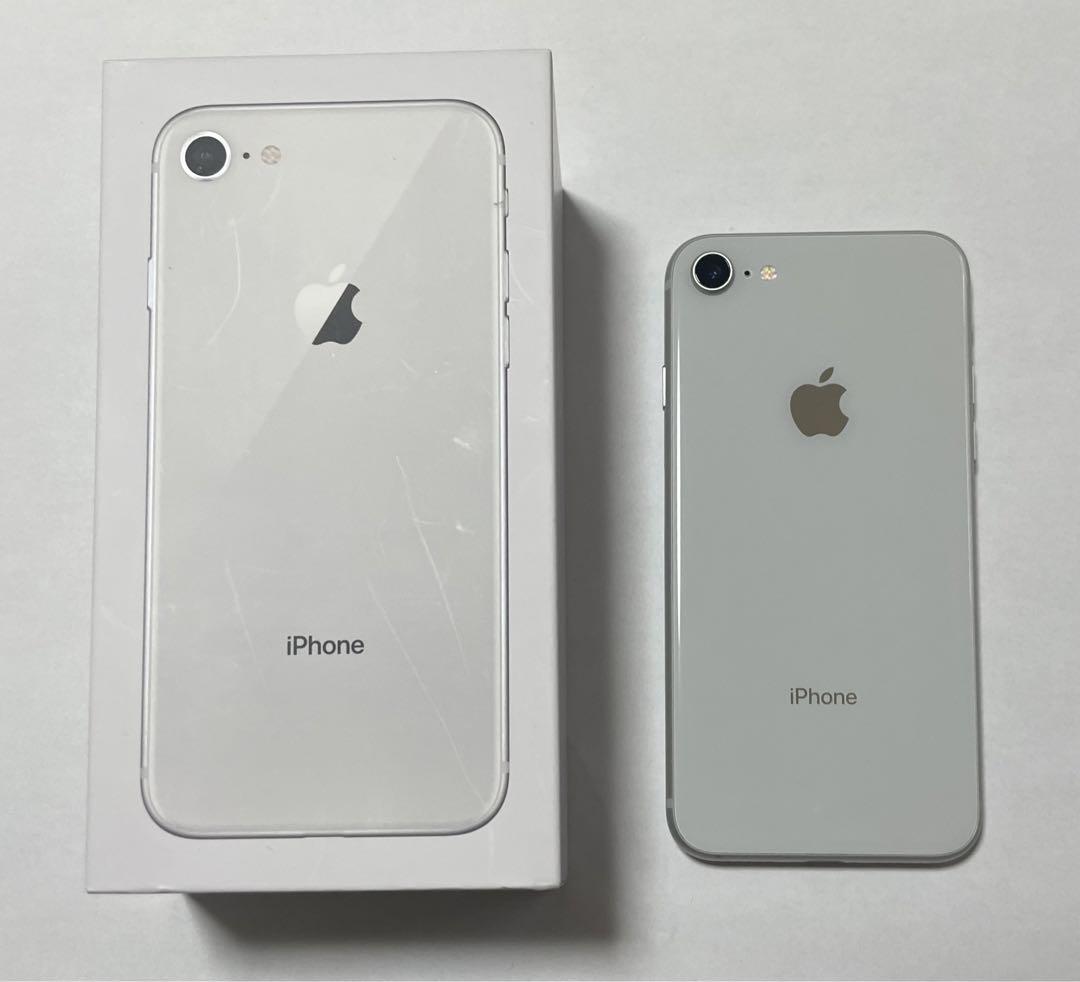 iPhone シルバー