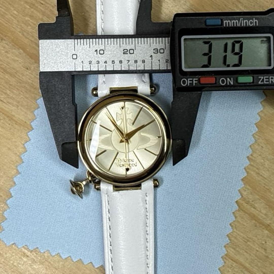 腕時計 Vivienne Westwood ビビアンウエストウッド チャーム付き