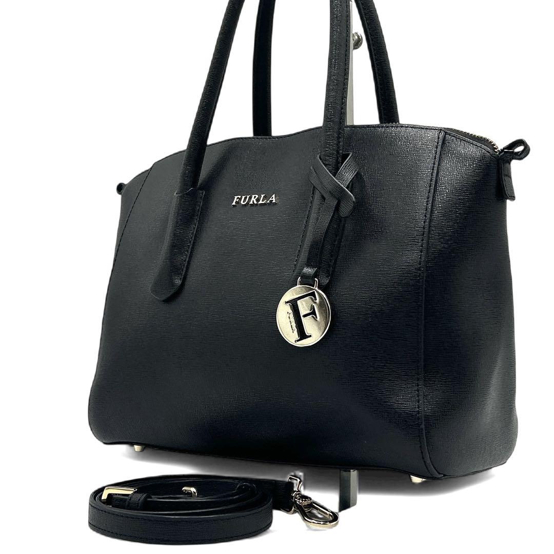 美品✨フルラ ハンドバッグ 2way テッサ ロゴ チャーム レザー 黒 袋付き 美品】 FURLA フルラ 2way テッサ ハンドバッグ ブラック
