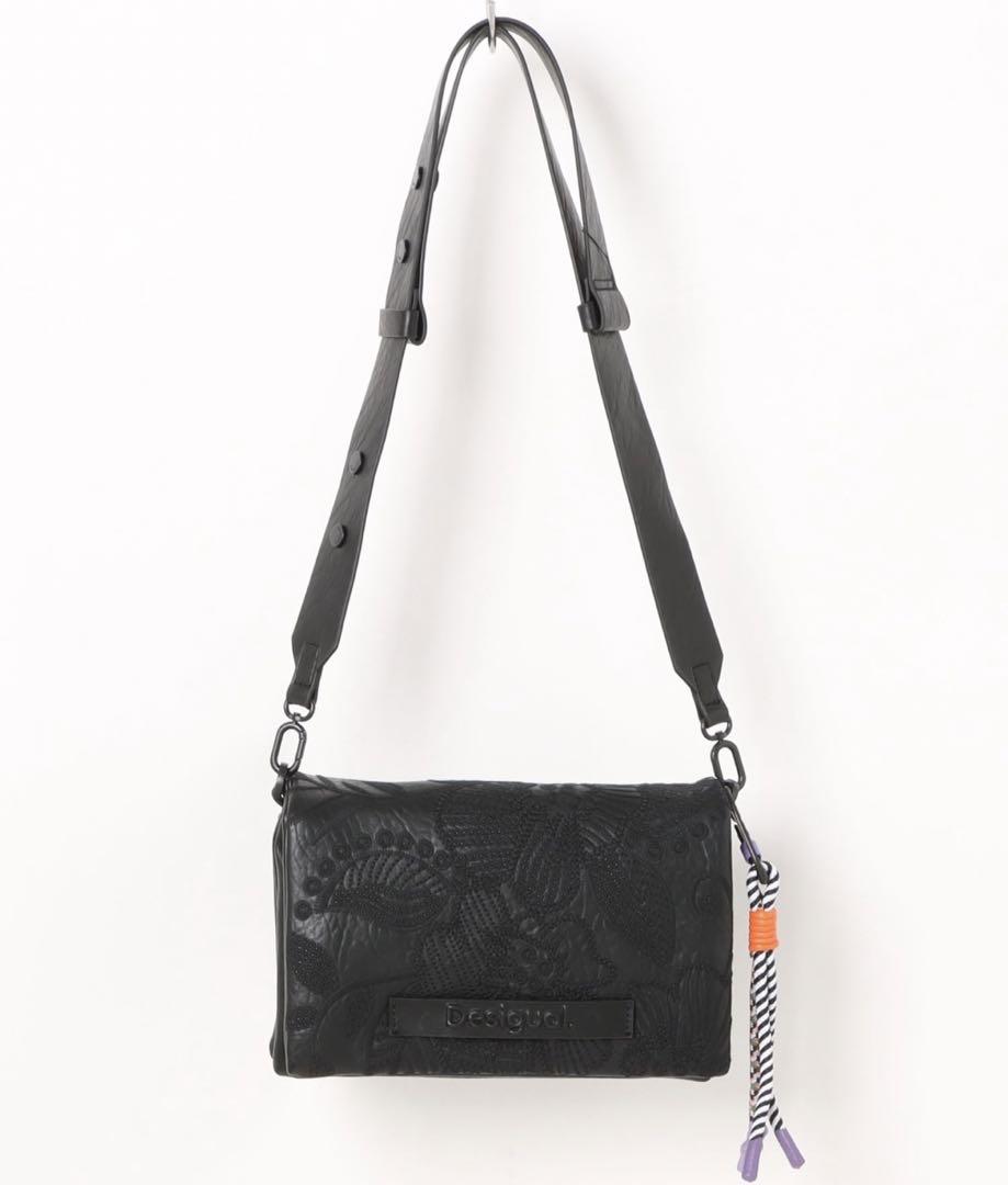 【Malus】★Desigual★花柄エンボス ミドルボディバッグ