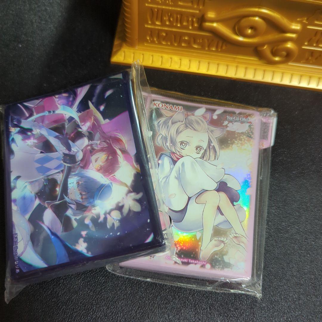 遊戯王カード、スリーブセット　封印の黄金櫃プラモつき　プレイ向け+おまけポケカ 遊戯王カード、スリーブセット 封印の黄金櫃プラモつき プレイ