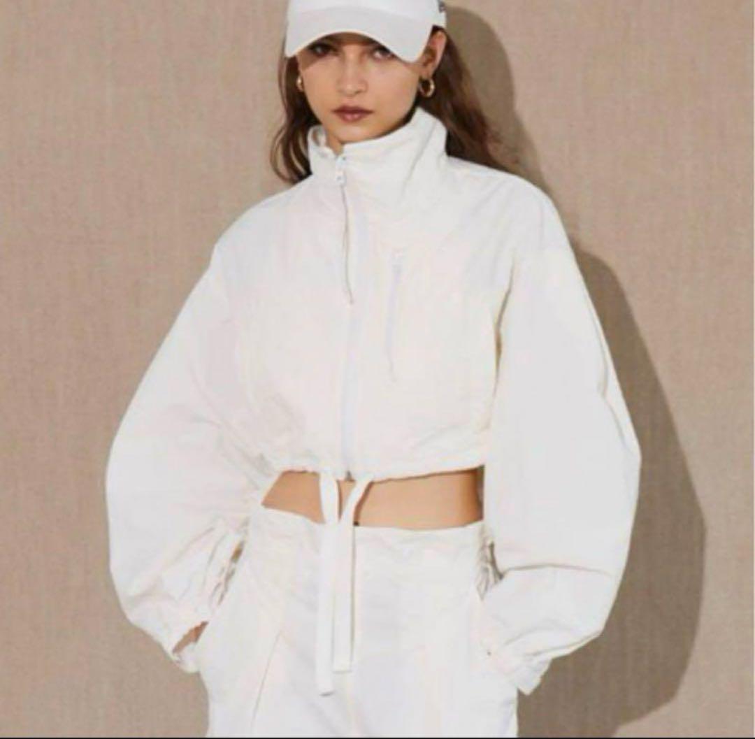 Wellness Full Zip Cropped Windbreaker