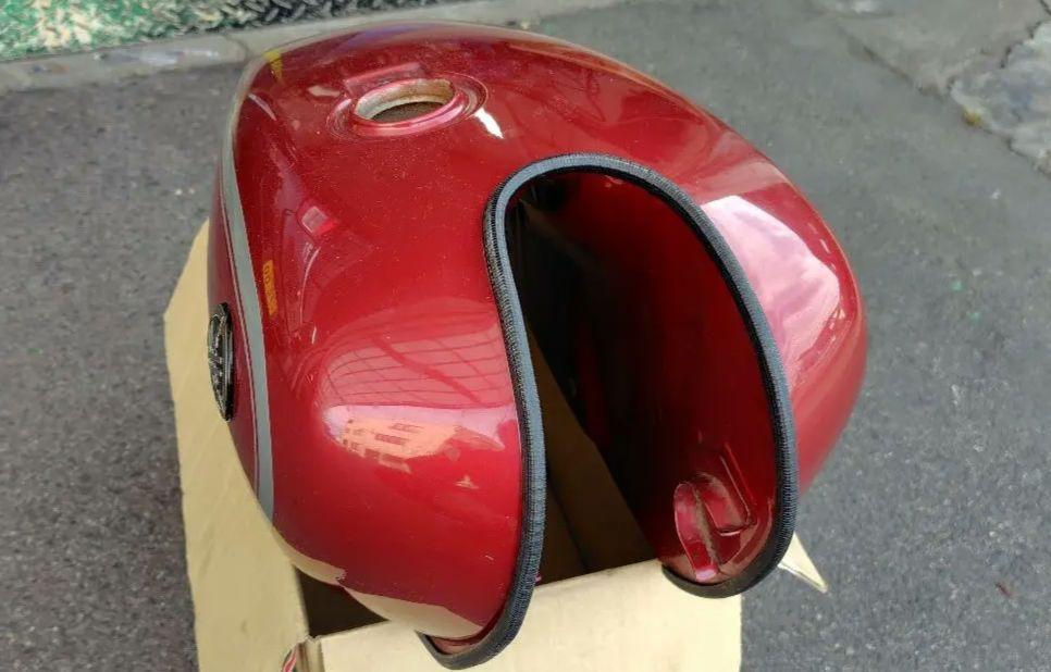 早い者勝ち SR400 SR500 純正タンク 再塗装品 キャブ車用 早い者勝ち SR400 SR500 純正タンク 再塗装品 キャブ車用 - メルカリ