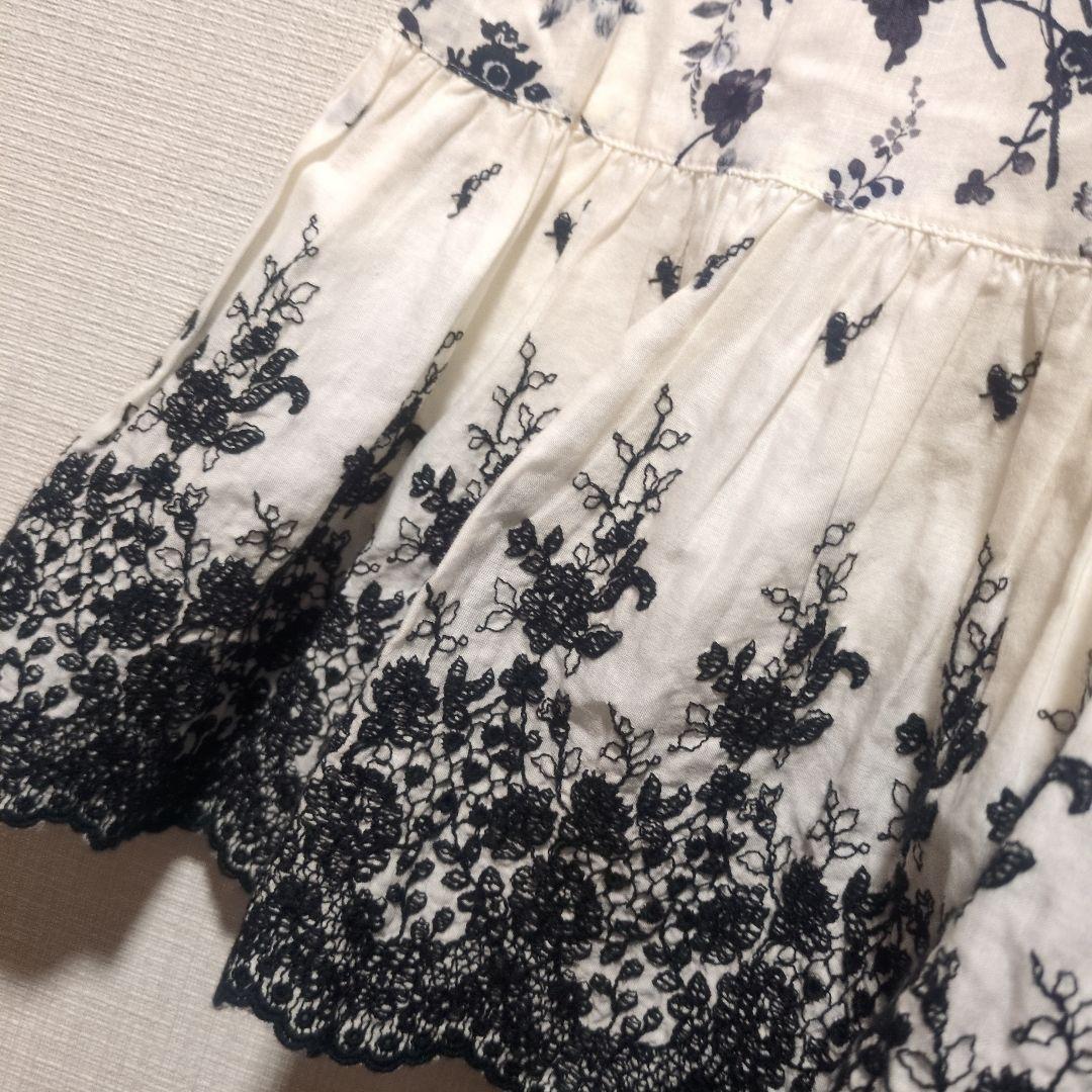 週末セールINGEBORG花柄フリルワンピース ホワイト×ブラック