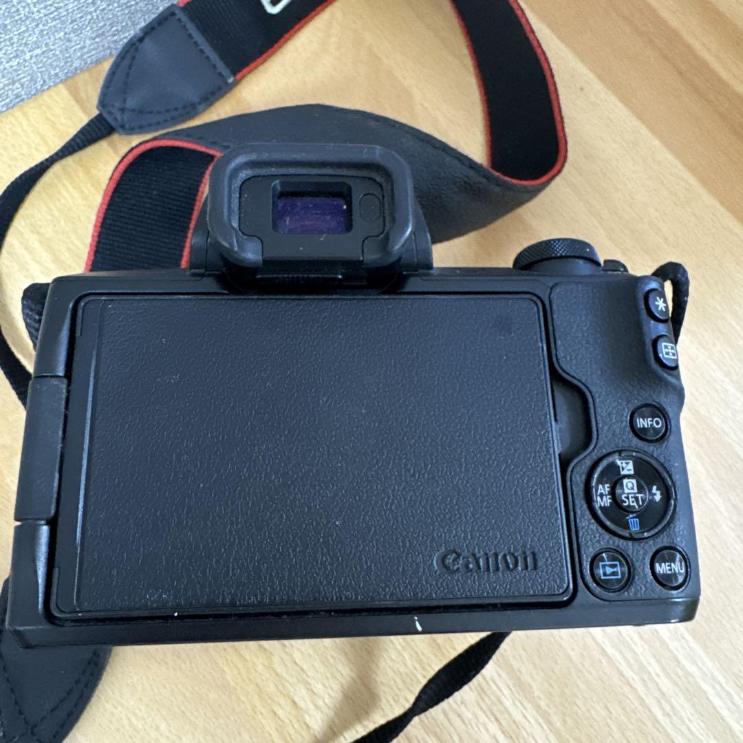 Canon EOS kiss m ミラーレスカメラ 本体