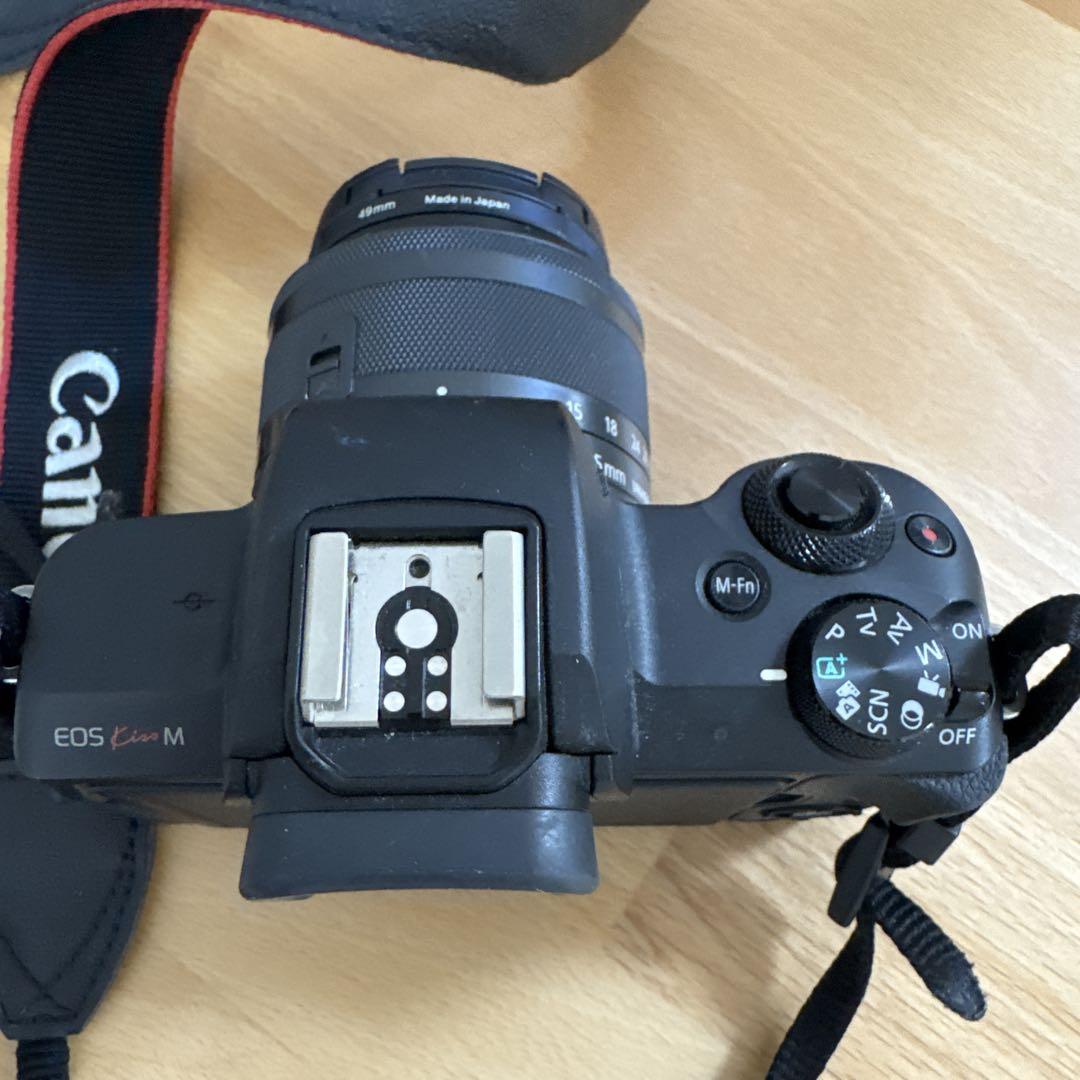 Canon EOS kiss m ミラーレスカメラ 本体