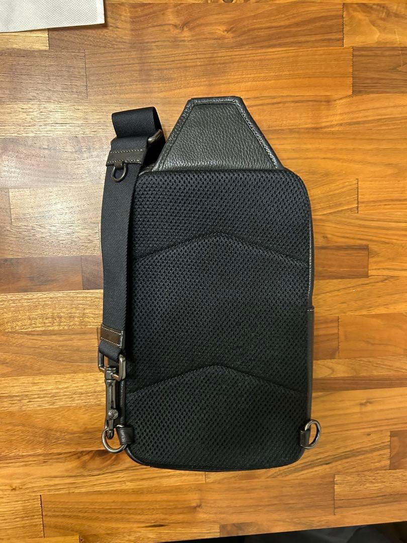 Coach ボディバッグ ブラック/グレー Coach ボディバッグ ブラック/グレー